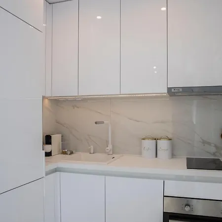 Dk Luxury Néa Péramos