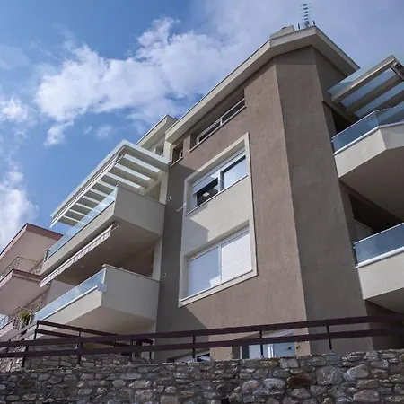 Dk Luxury Néa Péramos