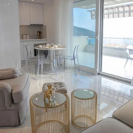 Dk Luxury Néa Péramos