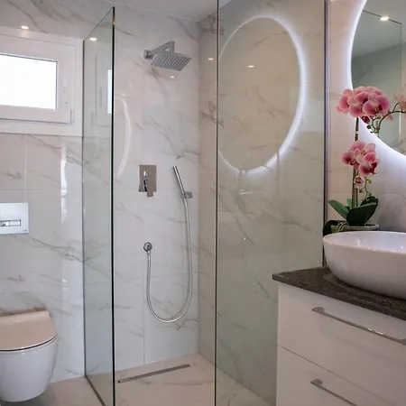 Dk Luxury Néa Péramos